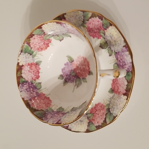 1950s Paragon Double Warrant Bone China Teacup & Saucer Set A563 / Hydrangeas - Picture 5 of 17